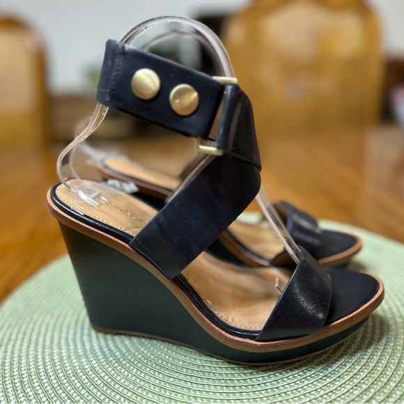 Calvin Klein Black and Tan Sandals - Picture 4 of 11